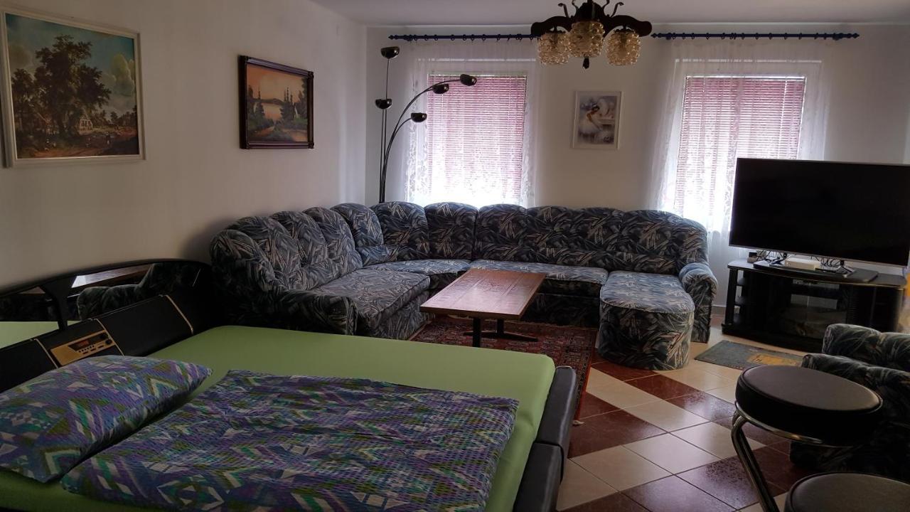 Eger Napsugar Apartamento Exterior foto